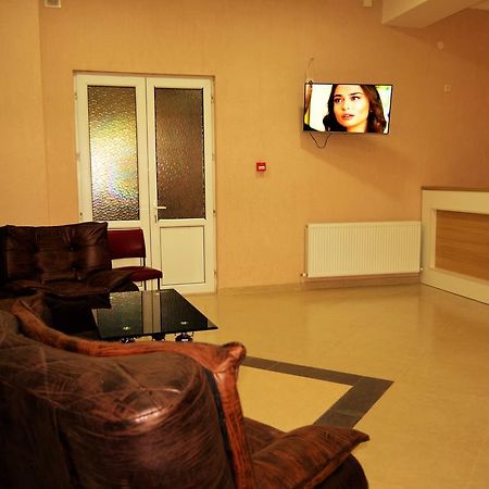Kmg Hotel Khashuri ภายนอก รูปภาพ